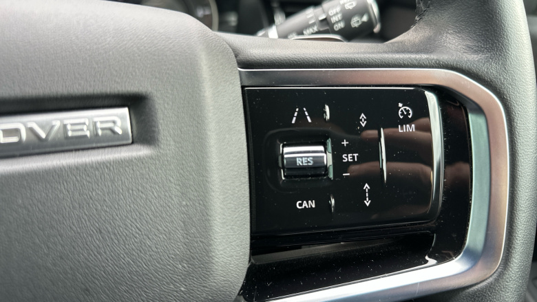 Land Rover Range Rover Evoque 2.0 D200 R-Dynamic SE 5dr Auto Diesel Hatchback